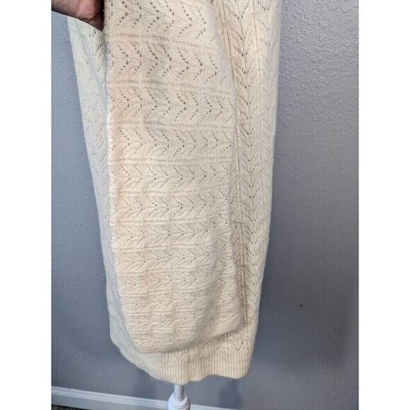 Chico's Women's Small Cable Knit V Neck Sweater - Picture 3 of 8